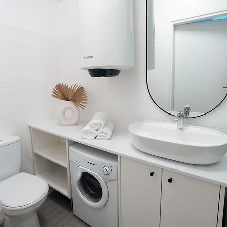 Butas Nemirseta Forest Palanga